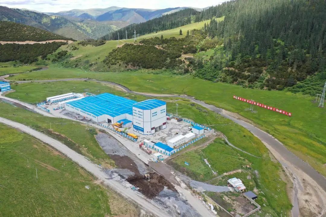 “站”立高原！星空tiyu搅拌站助力川藏线建设！