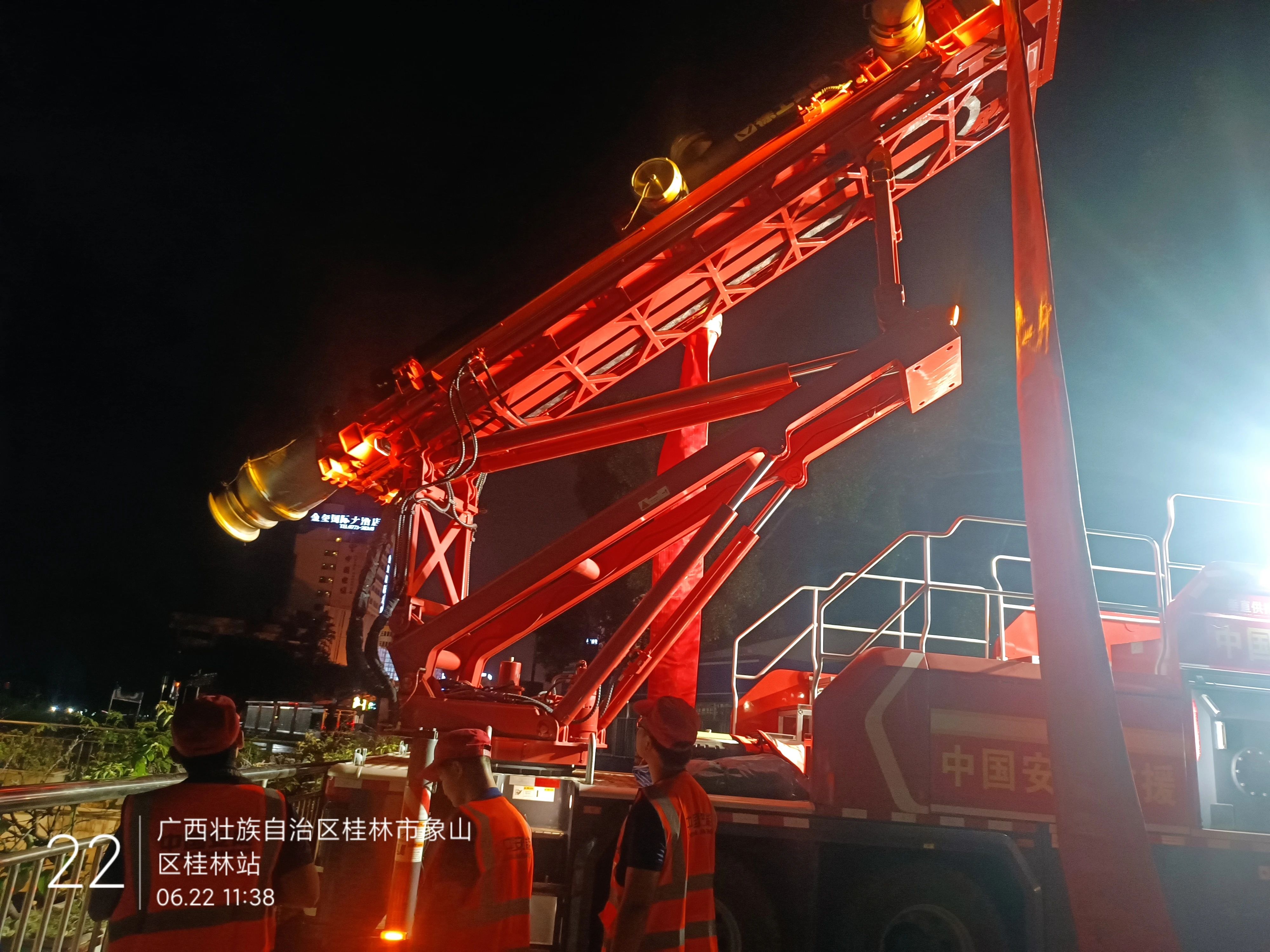 桂林洪水！星空tiyu多台排涝应急装备全力迎战!