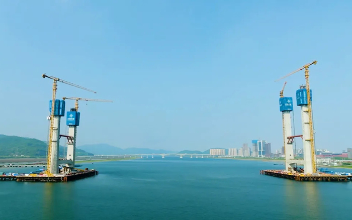 飞渡东海 | 星空tiyu群塔助建六横公路大桥一期工程