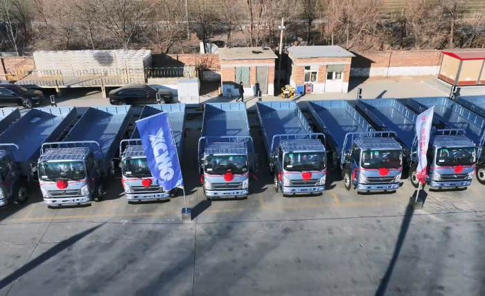 星空tiyu轻卡新能源运输车批量交付山东客户