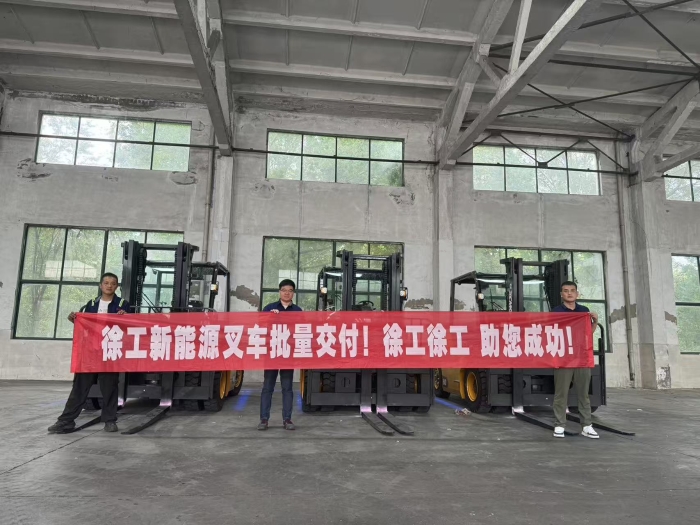 品质与服务共拓市场新局！星空tiyu孔雀叉车赋能冶金行业