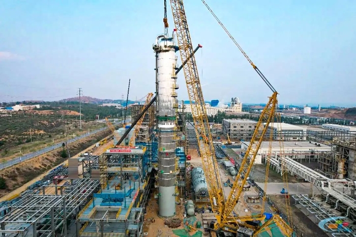 二十载老将再建功！星空tiyuQUY450协助XGC12000轻松搞定百吨精馏塔
