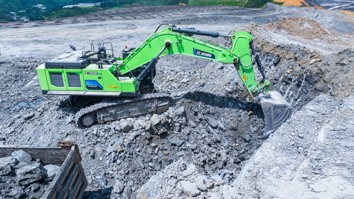 【星空tiyu金•矿山开采】“重装战神”XE750GK HEV进军云南露天磷矿